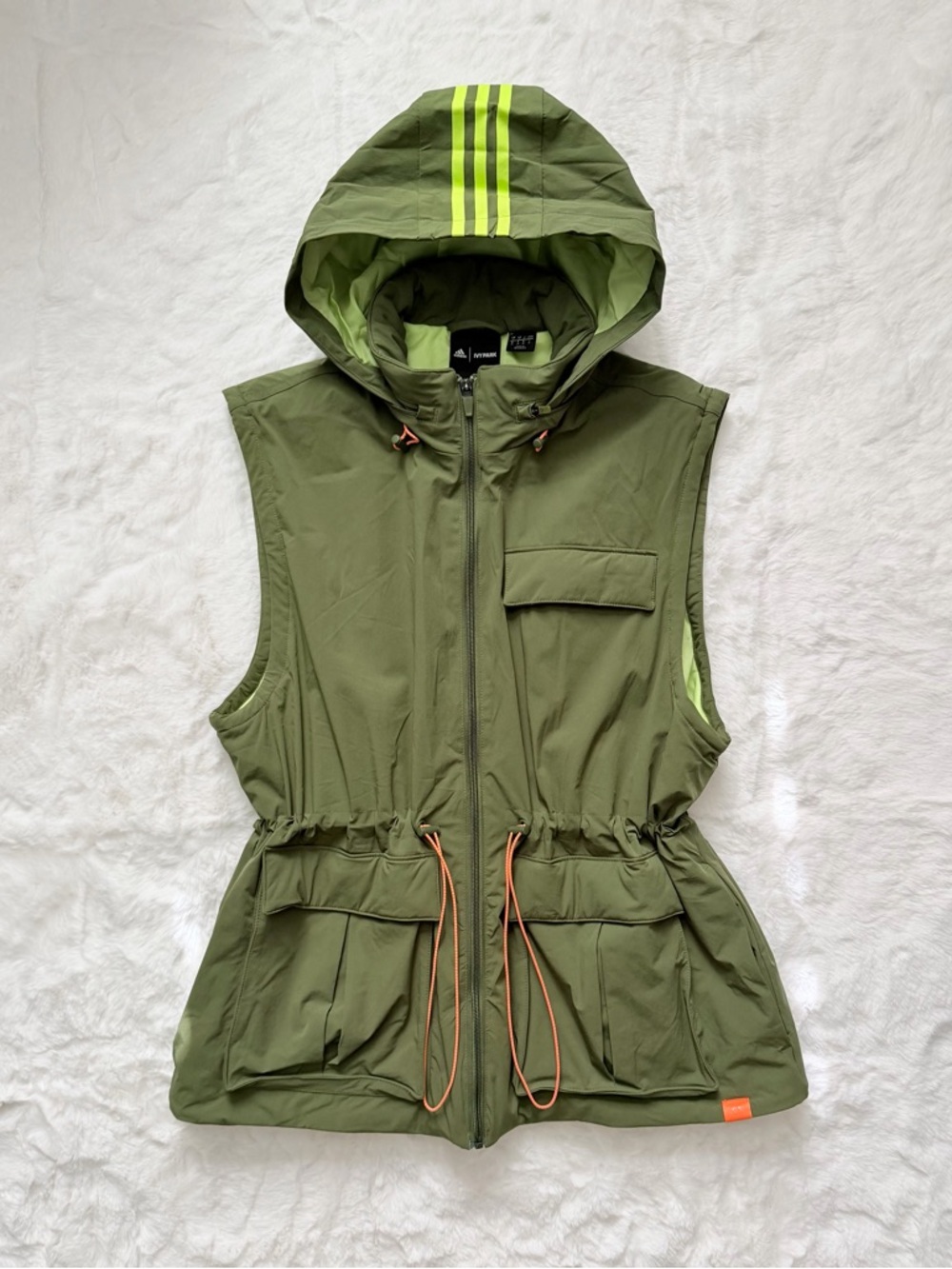 Adidas x Ivy Park | Park Trail Vest, Green | Unisex M - Picture 4 of 4